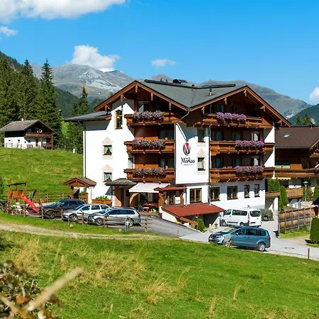 Haus Markus Bed & Breakfast *