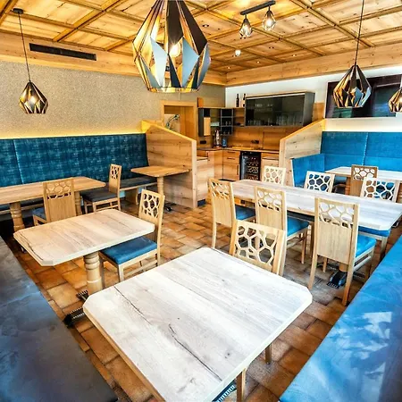 Haus Markus Bed & Breakfast *